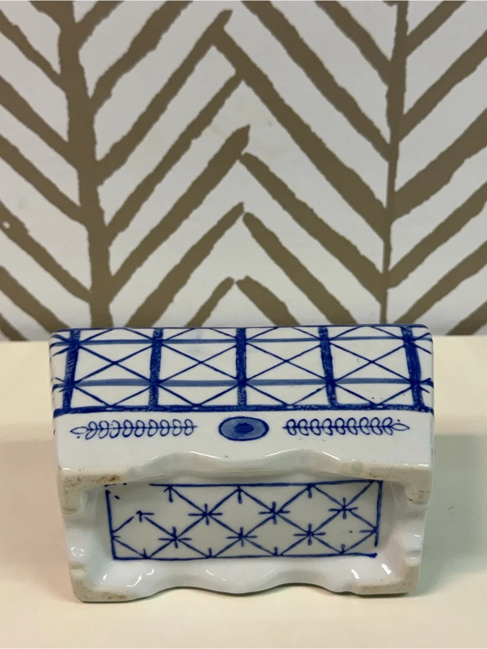 Vintage Blue & White Unbranded Porcelain Faience Frog Brick Vase